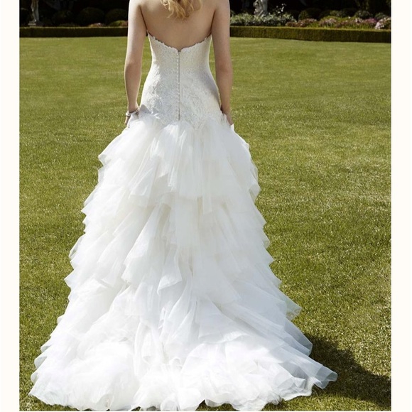 BRAND NEW Wedding Dress - Picture 2 of 8